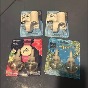 Glade warmer plug ins bundle (2 warmers, 4 refills)